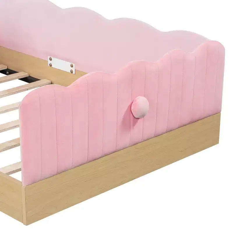Letto a piattaforma singolo con cuscini