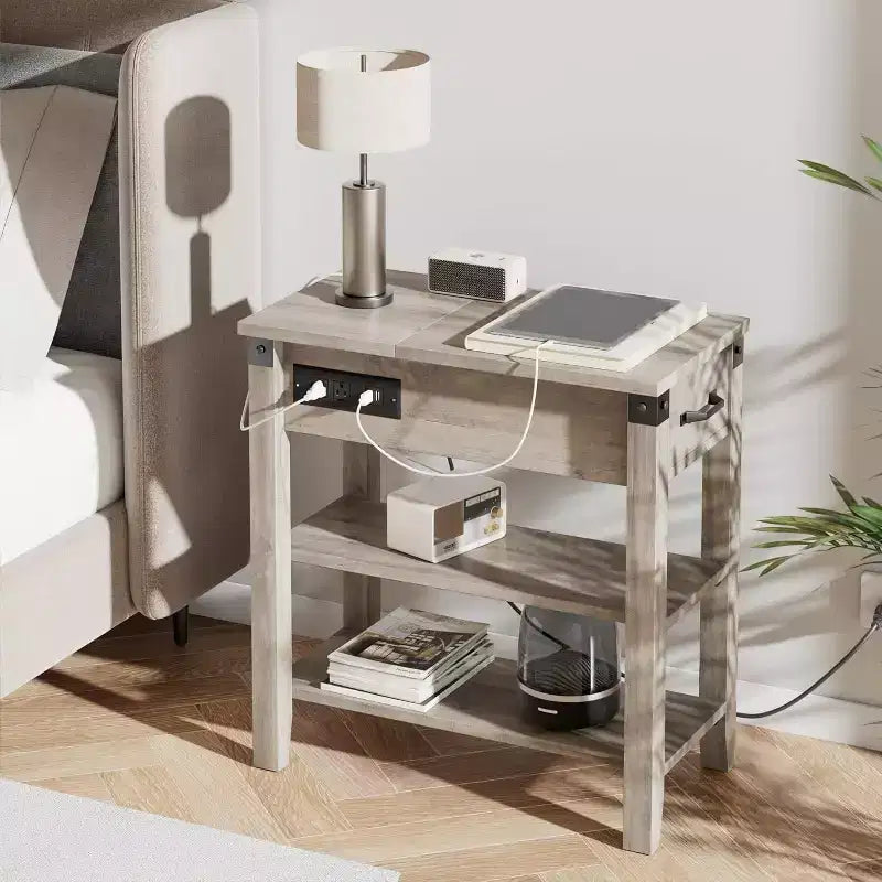 Tavolino da Divano con Stazione di Ricarica, Tavolino Laterale Ribaltabile con Porte USB e Prese di Corrente, Tavolino da Letto con Ripiani Contenitore per Piccoli Spazi