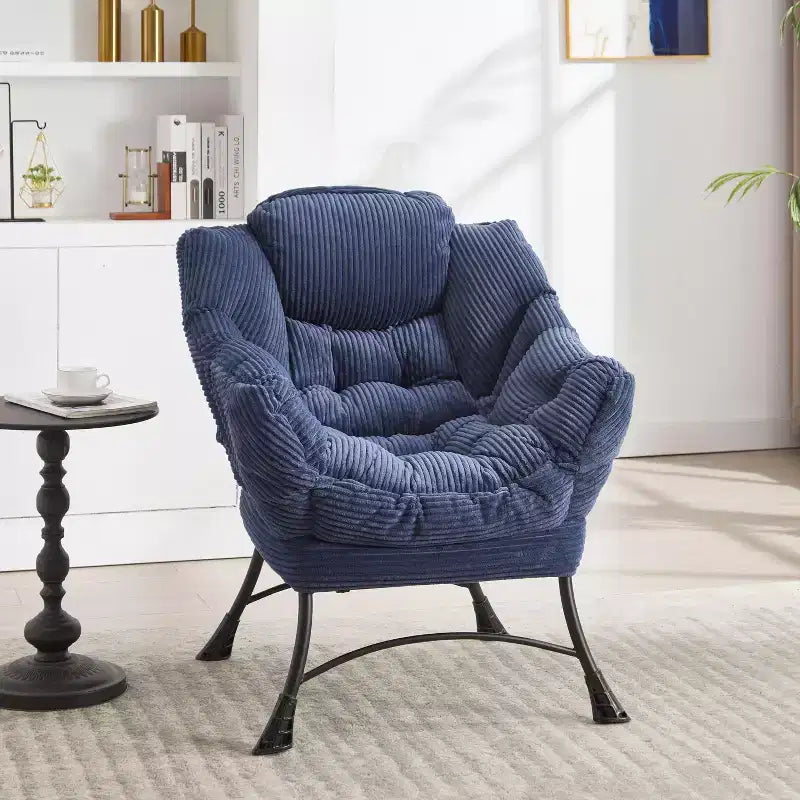 Poltrona reclinabile, Poltrona moderna con pouf, braccioli, tasca laterale, Poltrona relax rivestita in flanella per soggiorno, piccoli spazi