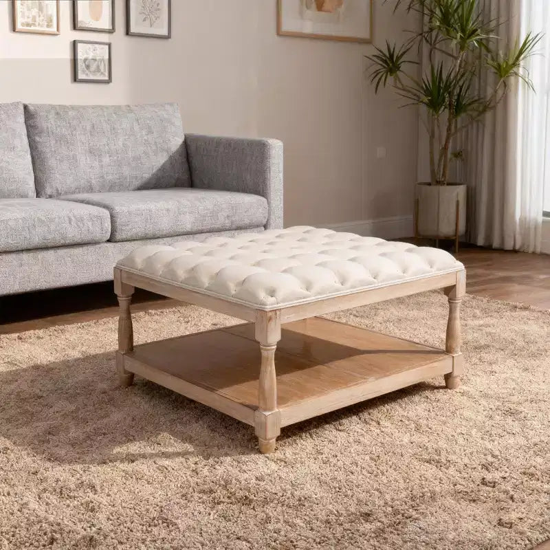 33 Tavolino da caffè ottomano grande quadrato, rivestito in lino capitonné, ripiano portaoggetti, gambe solide, beige